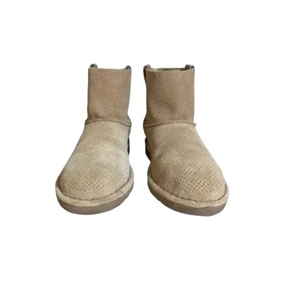 Ugg Classic Tawny Unlined Mini Perforated Boots Size 8 - Picture 8 of 12